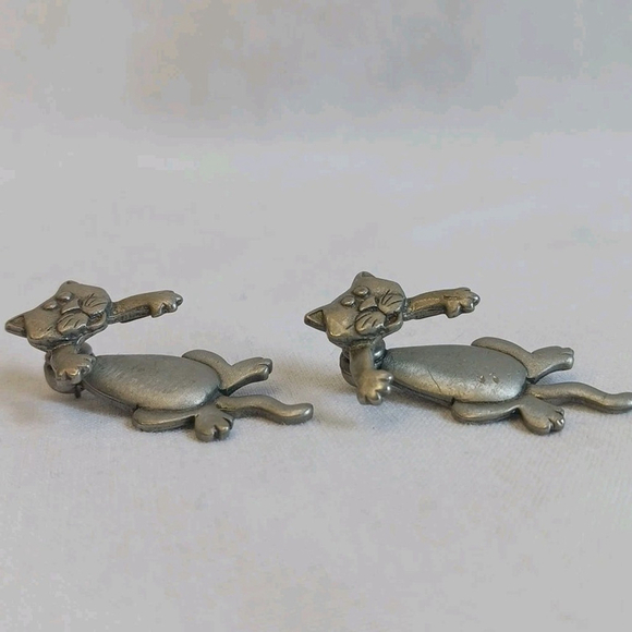 Jonette Jewelry Silver Pewter Cat Pierced Earrings - Picture 3 of 4